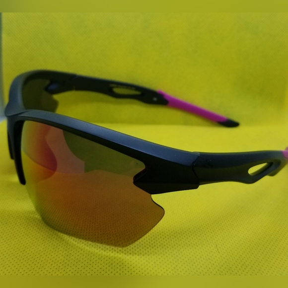 LaVish Sports Sunglasses - Picture 2 of 2